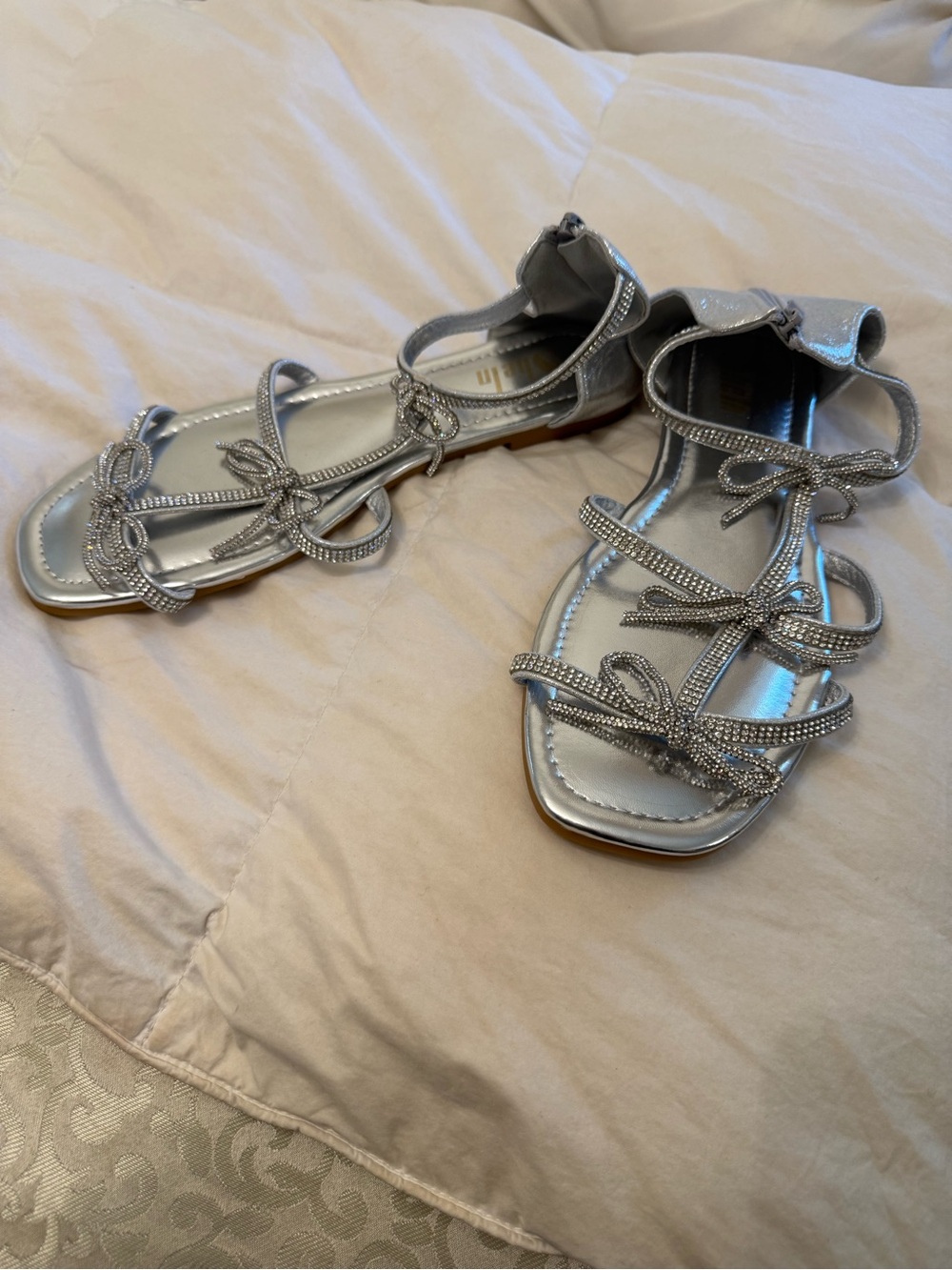NEW GREEK LOOK Silver Rhinestone Bow Women's Sandals SIZE 11
